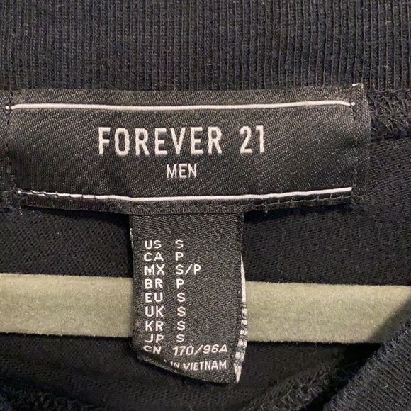 Forever 21 Graphic Long sleeve - Picture 3 of 3